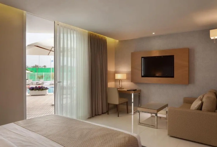 Deluxe Family room with balcony and with view