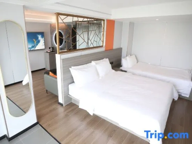Premium Suite with river view
