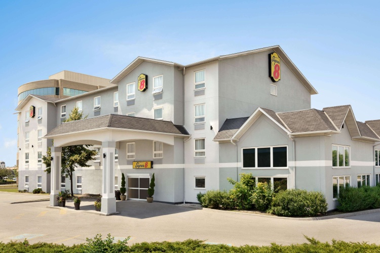 Super 8 By Wyndham Ajax/Toronto photo 14