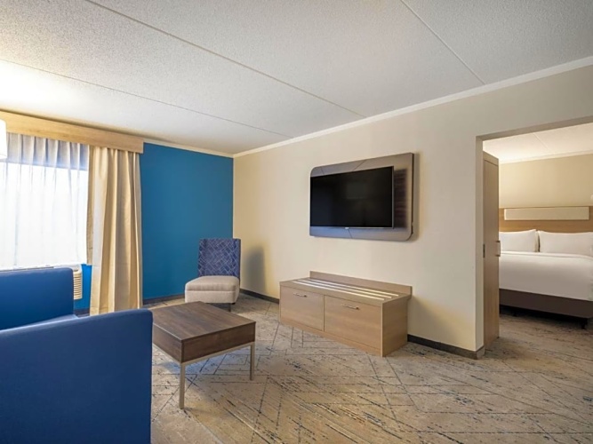 Quadruple Suite