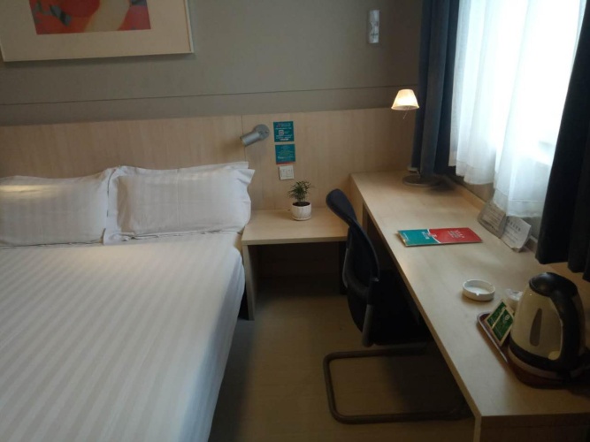 Standard Twin room with view