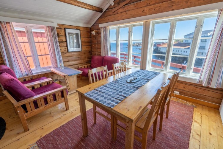 2 Bedrooms Cottage