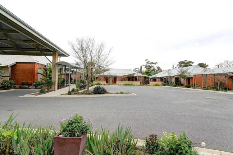 Strath Motel