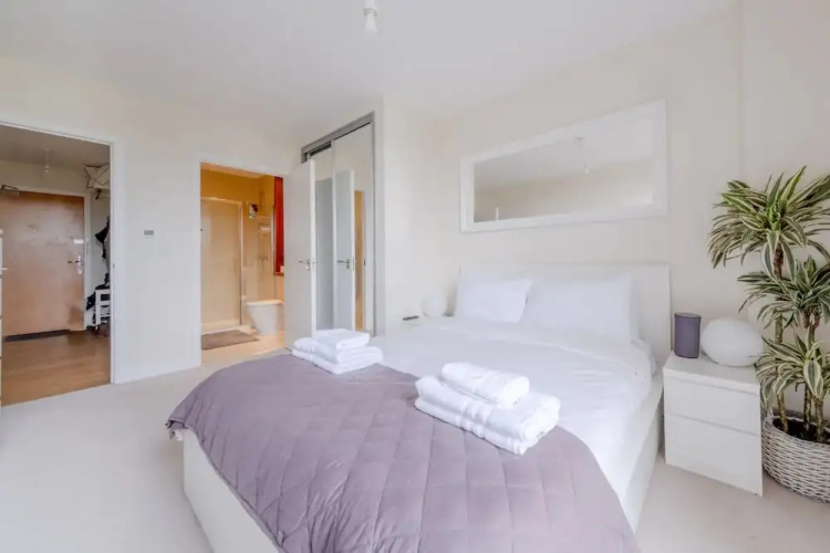 Modern 2 Bedroom Flat in Elephant and Castle