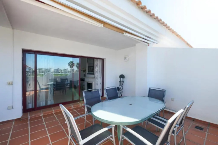 4 Bedroom Apartment in Noray, San Pedro Beach