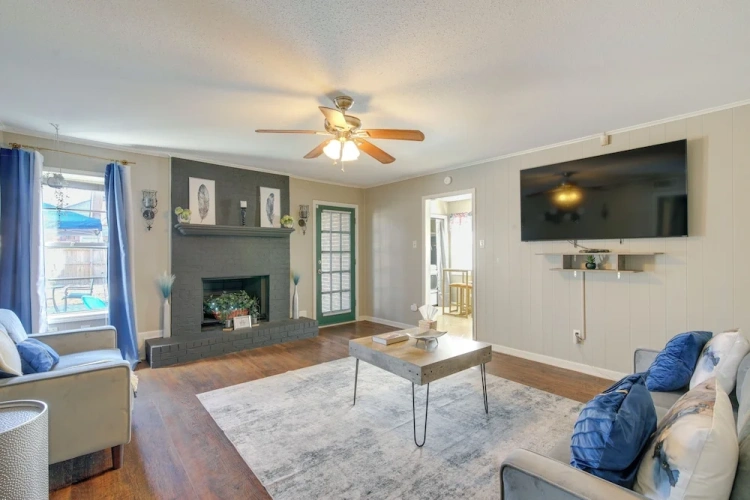 3 Bedrooms Cottage