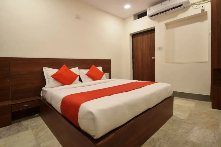 Collection O 23086 Hotel Mayur