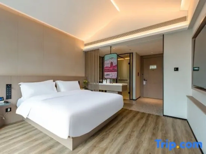 Standard Double room with view