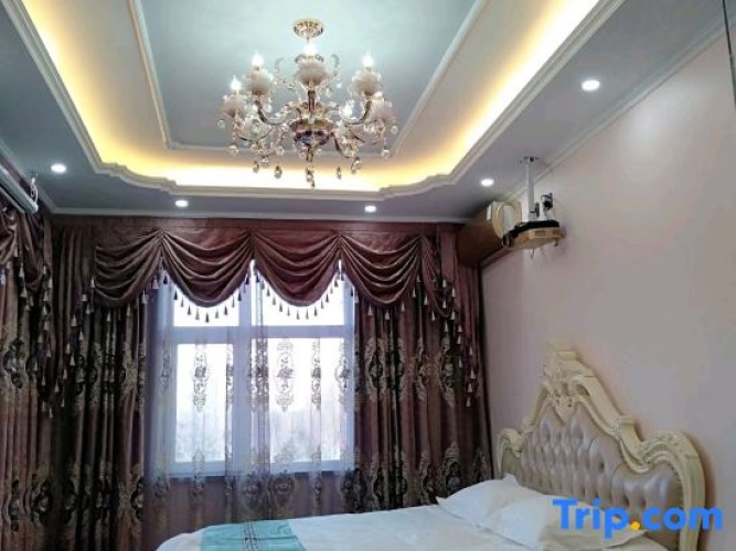 Wuchang Wei'ai Theme Hotel