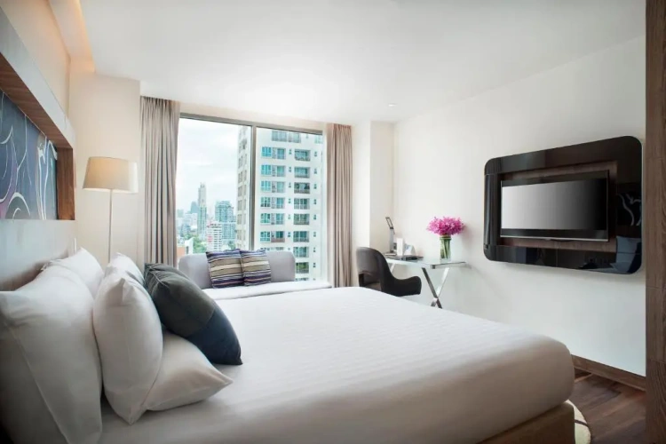 Executive Deluxe Double room with city view