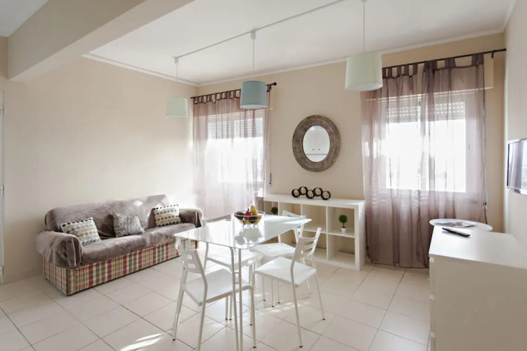 Blue Sky Apartment