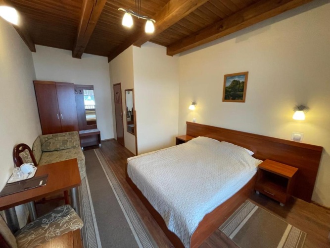 Standard Double room with lake view