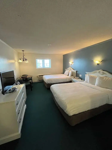 Webb's Year Round Resort