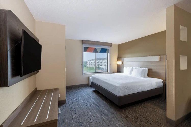 Standard Double room with lake view