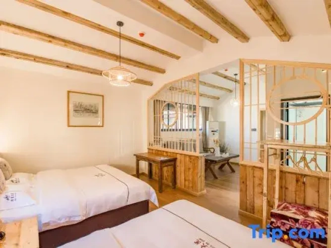 Suite with mountain view