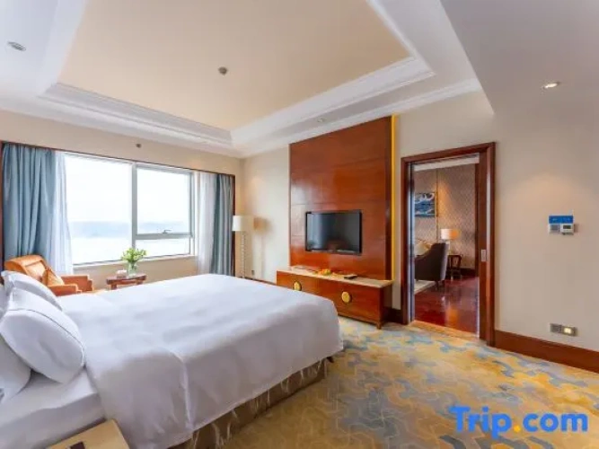 Deluxe Suite with sea view