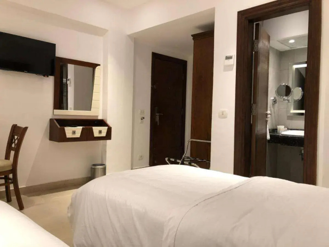 Maxim Hotel