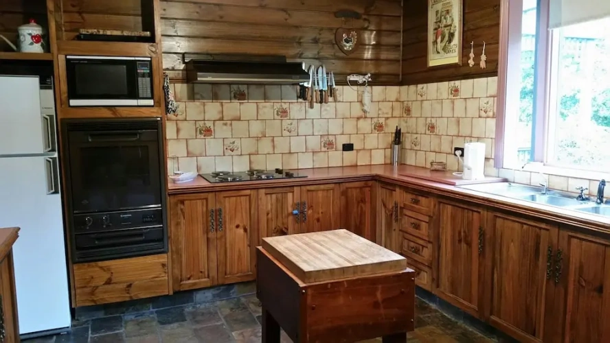 3 Bedrooms Cottage