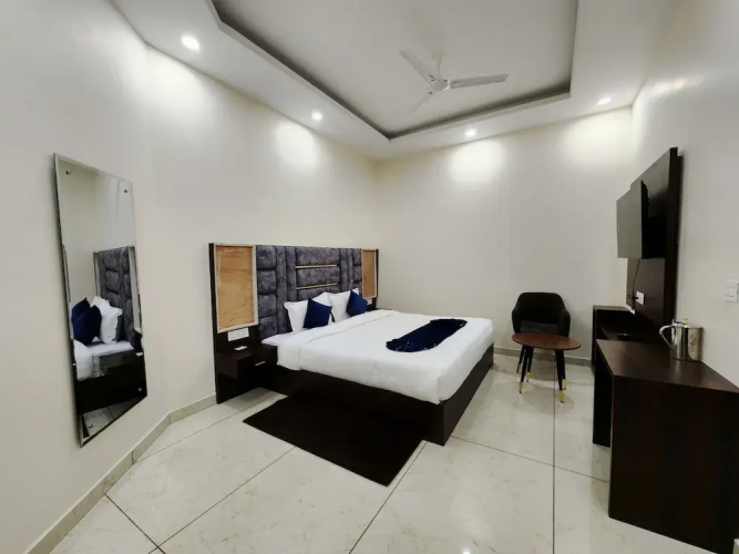 Raina's BnB