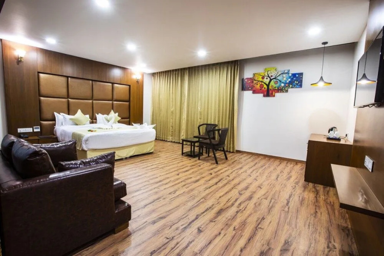 Jalashray Resort