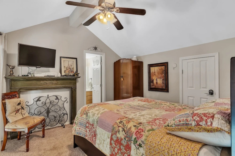 Tuscany On Taneycomo 2 Bedroom Condo by RedAwning