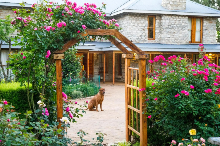 The FarSide Country Manor
