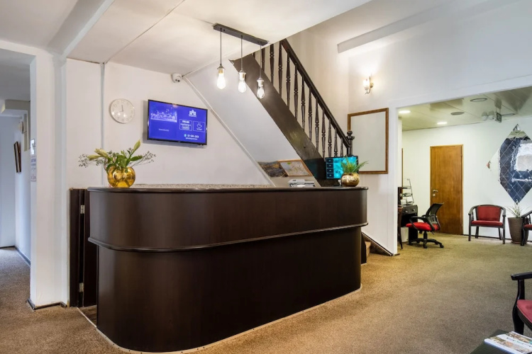 The Colony Hotel