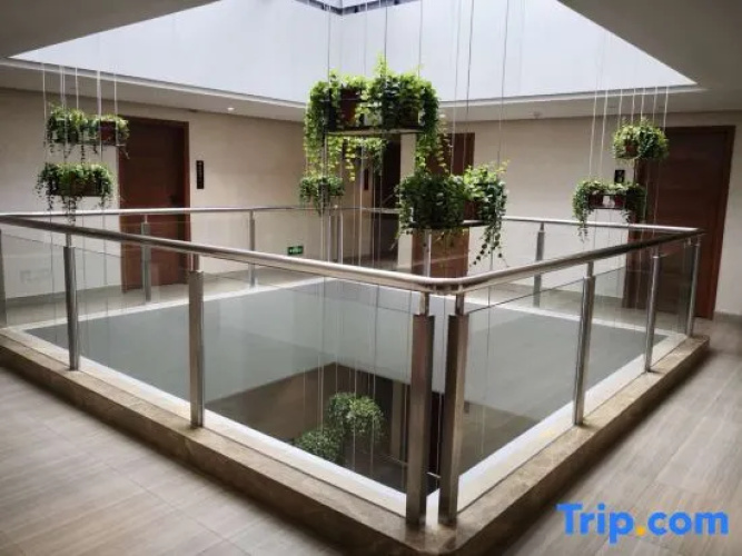 U Tour Hotel