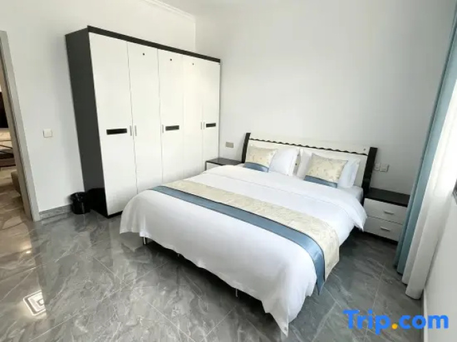 2 Bedrooms Suite with mountain view
