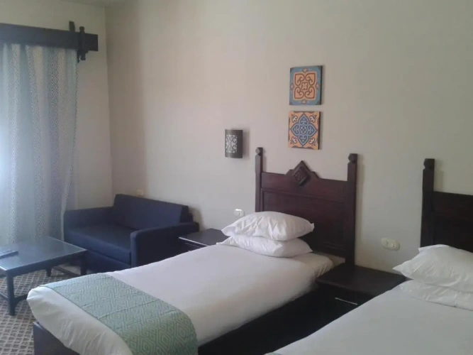 Standard Twin room with mountain view