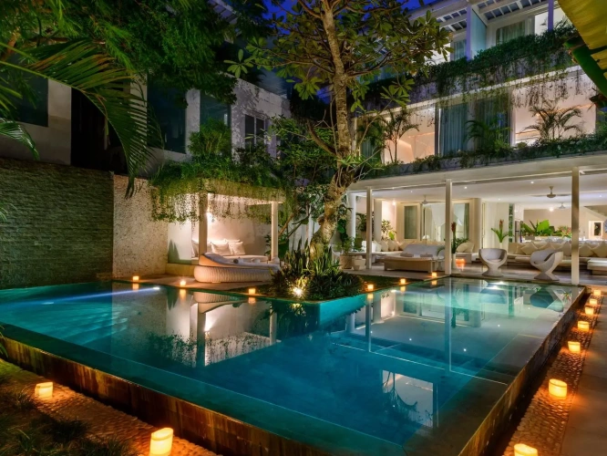 4 Bedrooms Double Villa