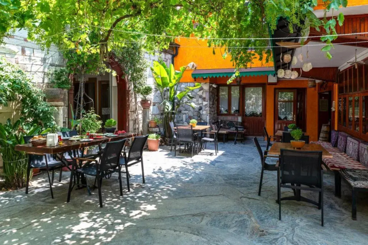 Urla Han Otel