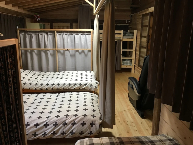 Guest House Coco Garage - Hostel