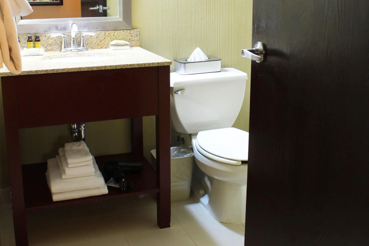 Holiday Inn Burbank-Media Center photo 32