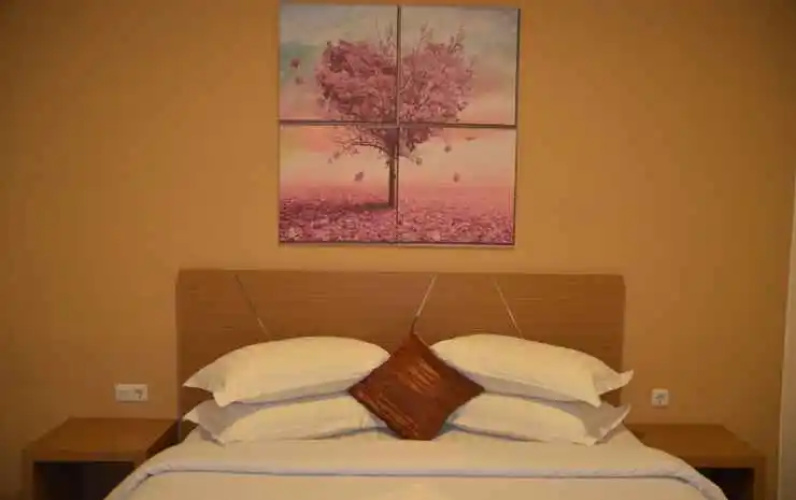 Ovi Hotel
