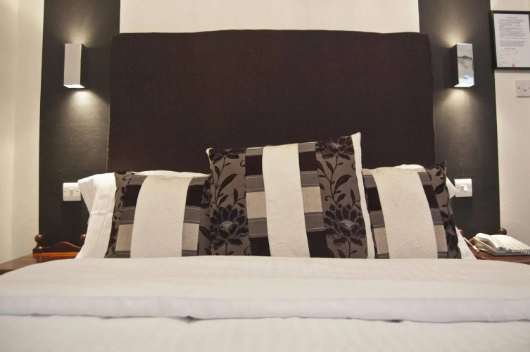 Avonbridge Hotel