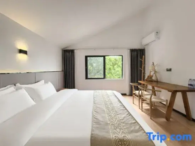 2 Bedrooms Deluxe Twin room with garden view