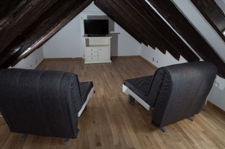 Palace AugubioOver view