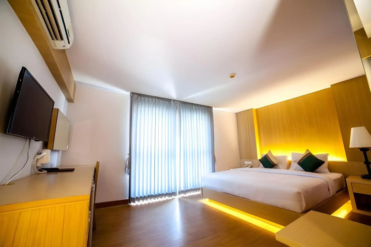 Phi Phi Harbour View Hotel