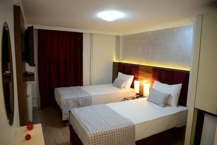 Standard Double room with city view