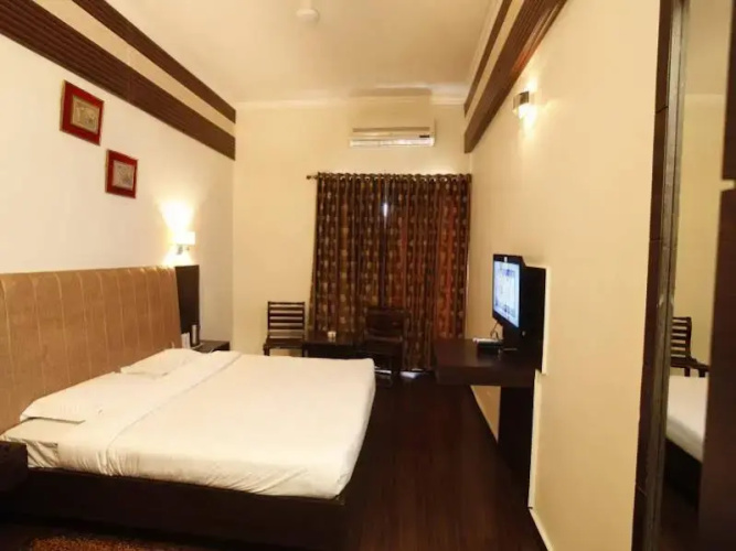 Hotel Mj Residency