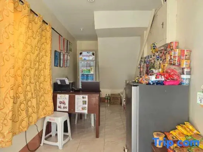 Oyo 1121 Junlyn Apartelle