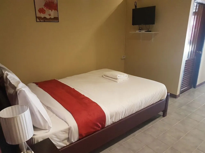 O-Rich Gold Hotel