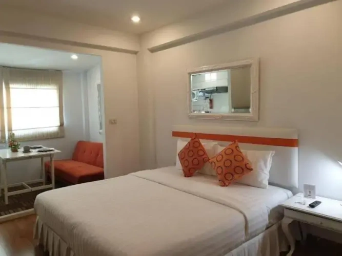 Deluxe Studio