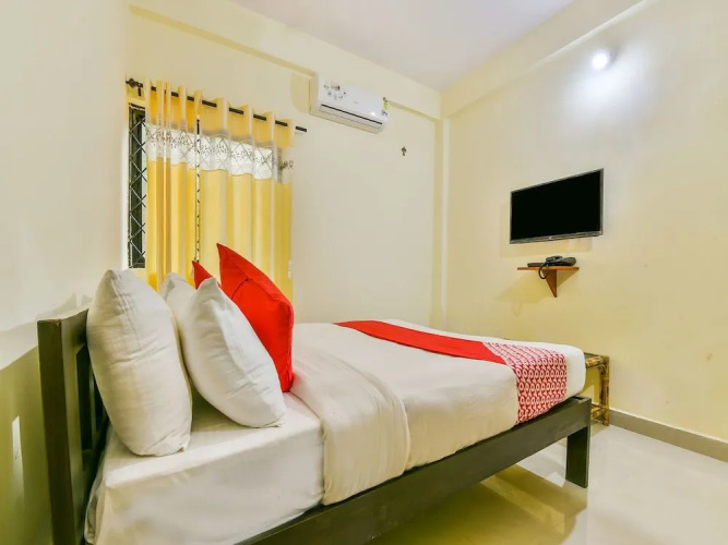 OYO 17334 Sulit Comforts