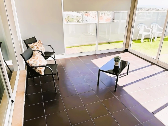 3 Bedrooms Apartment