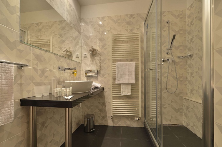Ramada by Wyndham Airport Prague photo 11