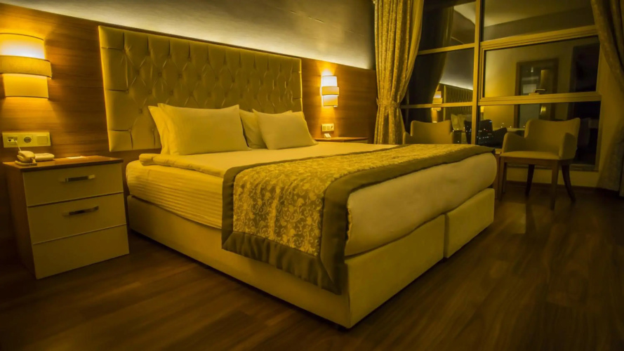 Parion Hotel