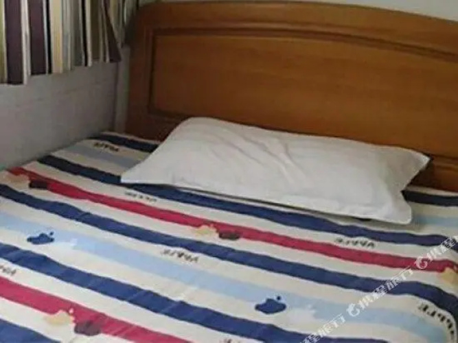 Shunjia Hostel