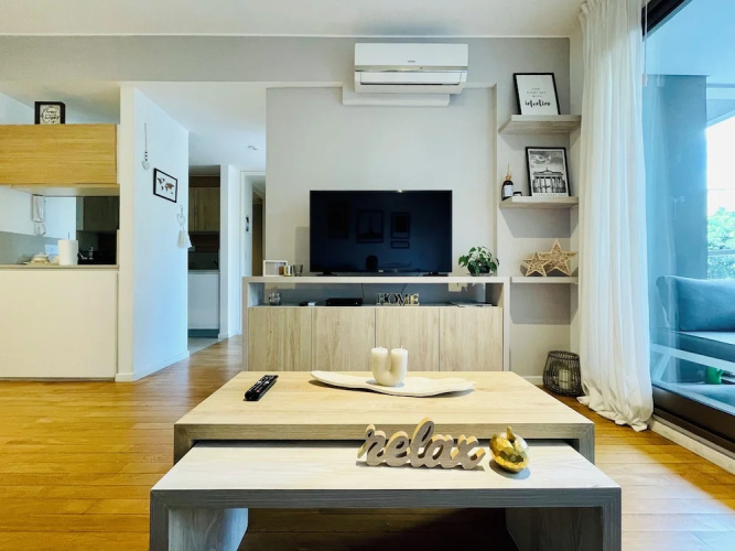 Stylish Apartment with Pool Acces